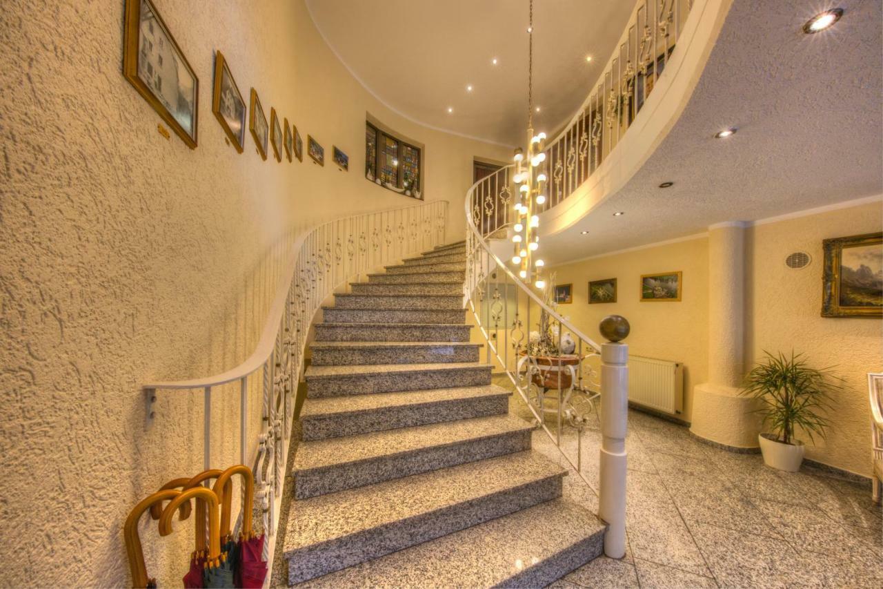 Hotel Burgfrieden Байльштайн Экстерьер фото